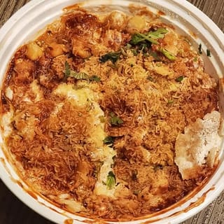 Aloo Tikki Chaat (2pcs)